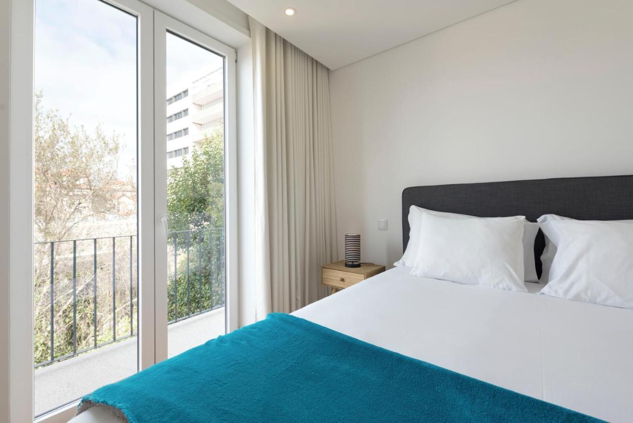 Lovelystay - Central Flat W/ Ac & Balcony Porto Exterior photo
