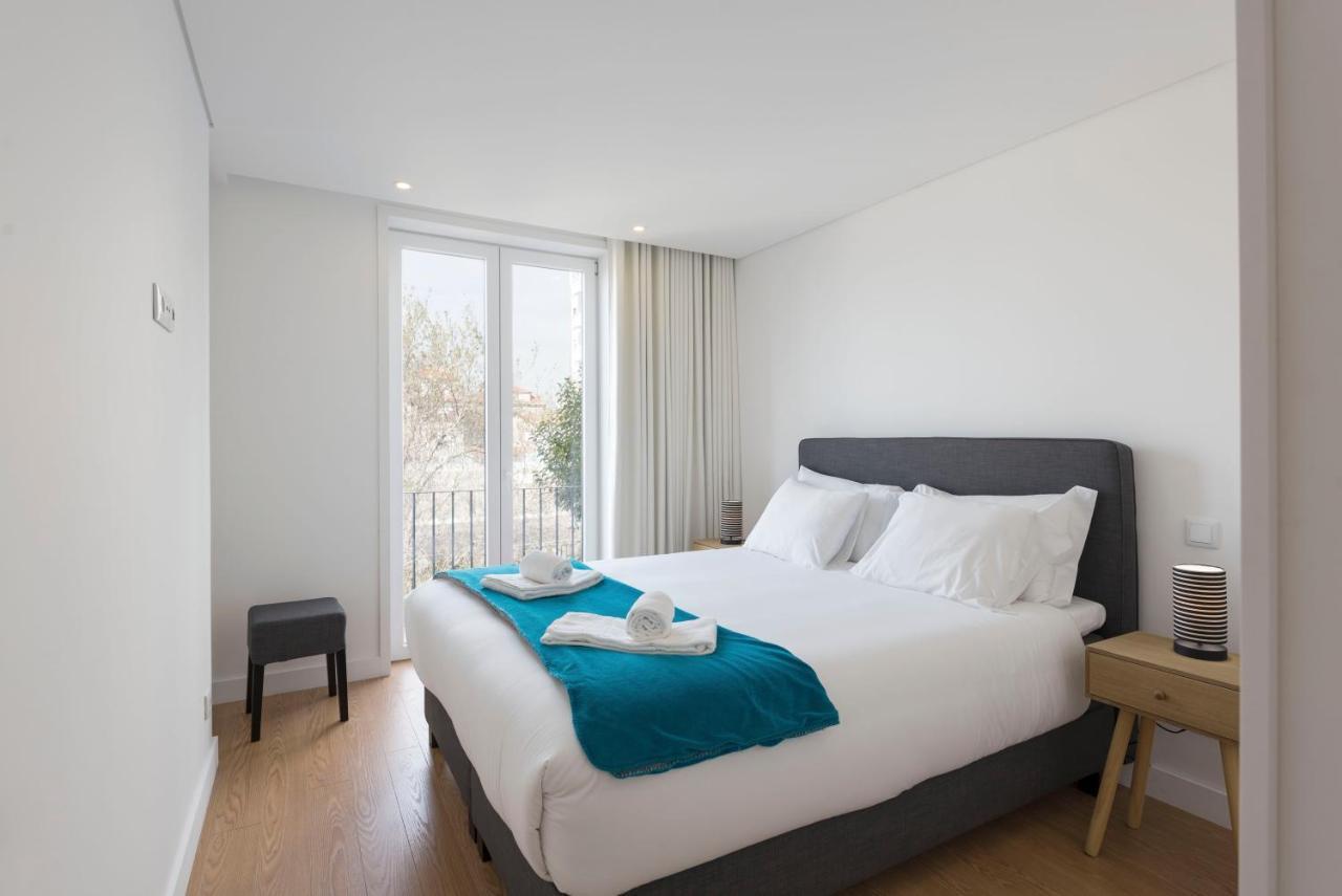 Lovelystay - Central Flat W/ Ac & Balcony Porto Exterior photo